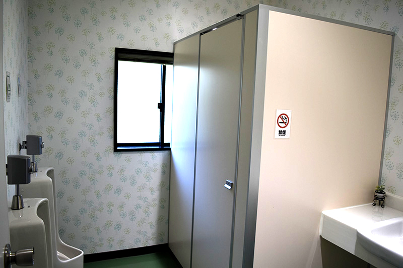 歌岡葬儀社大津斎場の2階のトイレです